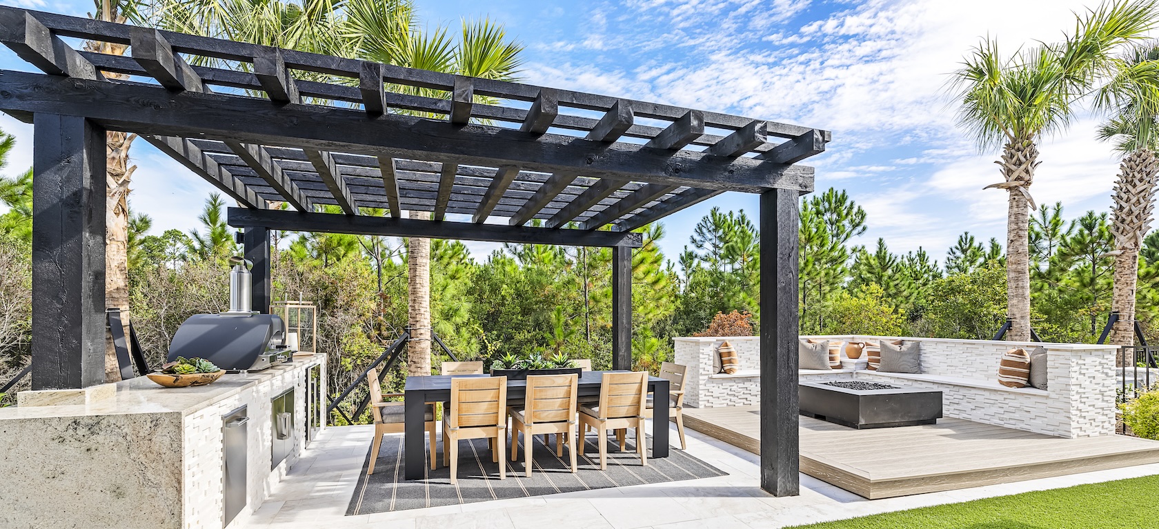 Modern Pergola Ideas for Your Luxury Backyard featured image