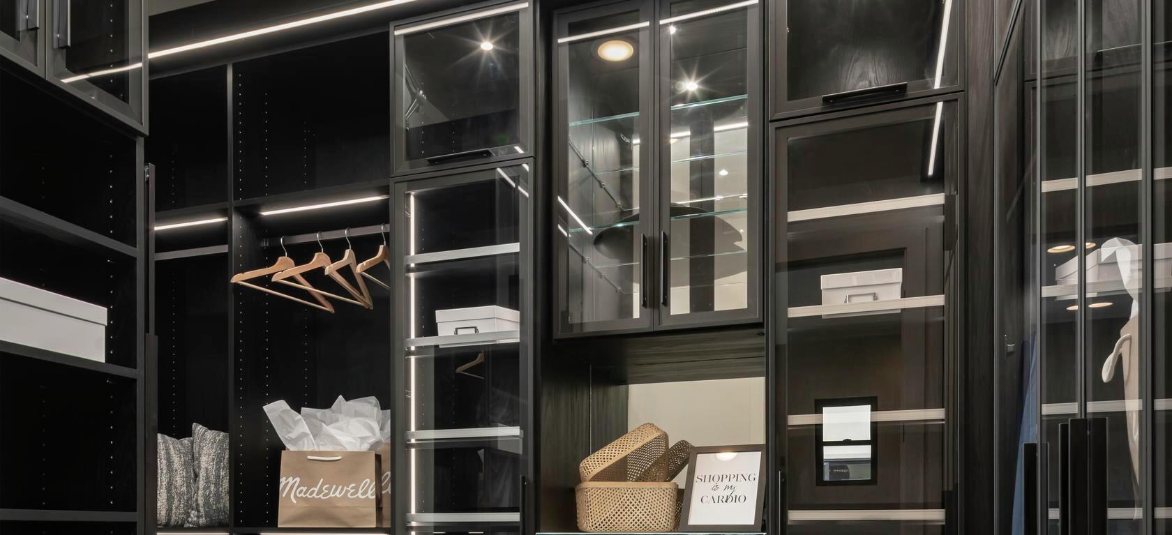 10 Ideas for Designing the Closet of Your Dreams