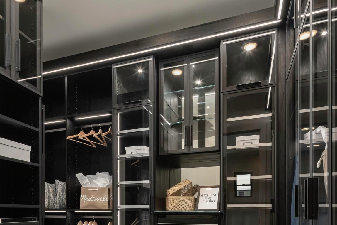 Searching For Inspiration? Discover Amazing Luxury Closet Ideas