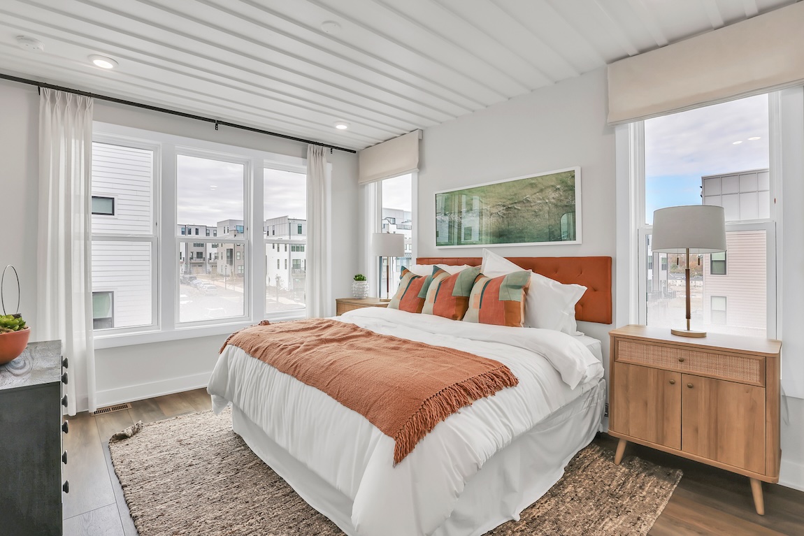 modern white bedroom design